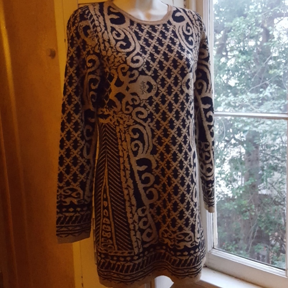 Beulah gold black geometric pattern tunic sweater